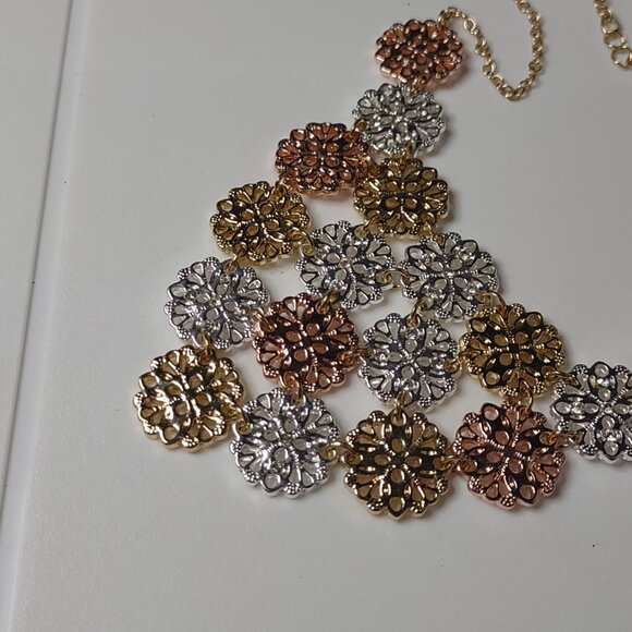 19 Inch Multi Tone Liz Claiborne Necklace - Picture 6 of 8